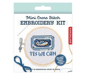 Kikkerland Kikkerland - borduur kit - sardine