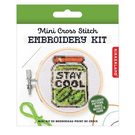 Kikkerland Kikkerland - borduur kit - pickle