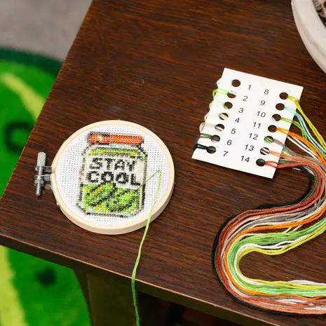 Kikkerland Kikkerland - borduur kit - pickle