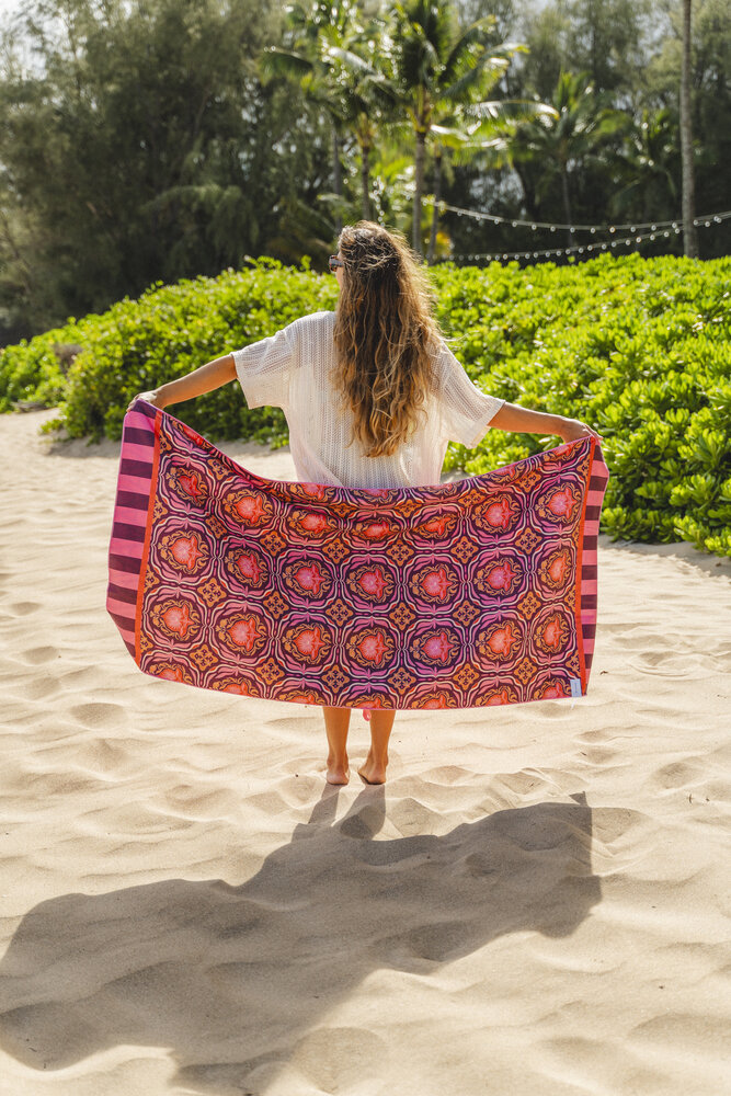 Buvanha Buvanha - reishanddoek (160 x 80 cm) - bali