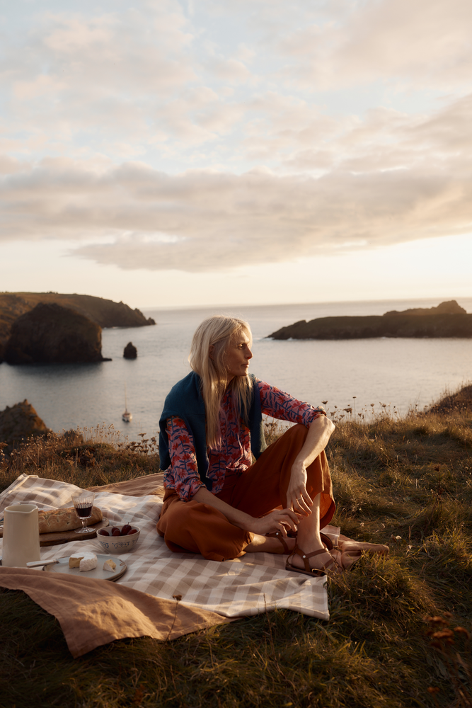 Seasalt Seasalt - larissa shirt - echinacea stems rosehip