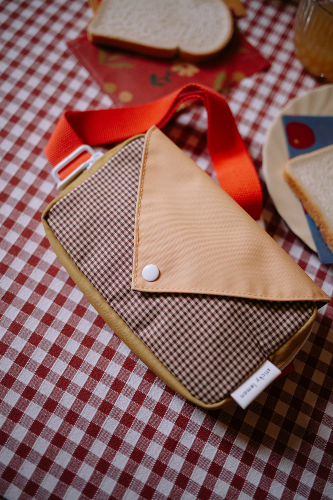 Sticky Lemon Sticky Lemon - fanny pack small - lemon tree - apple juice