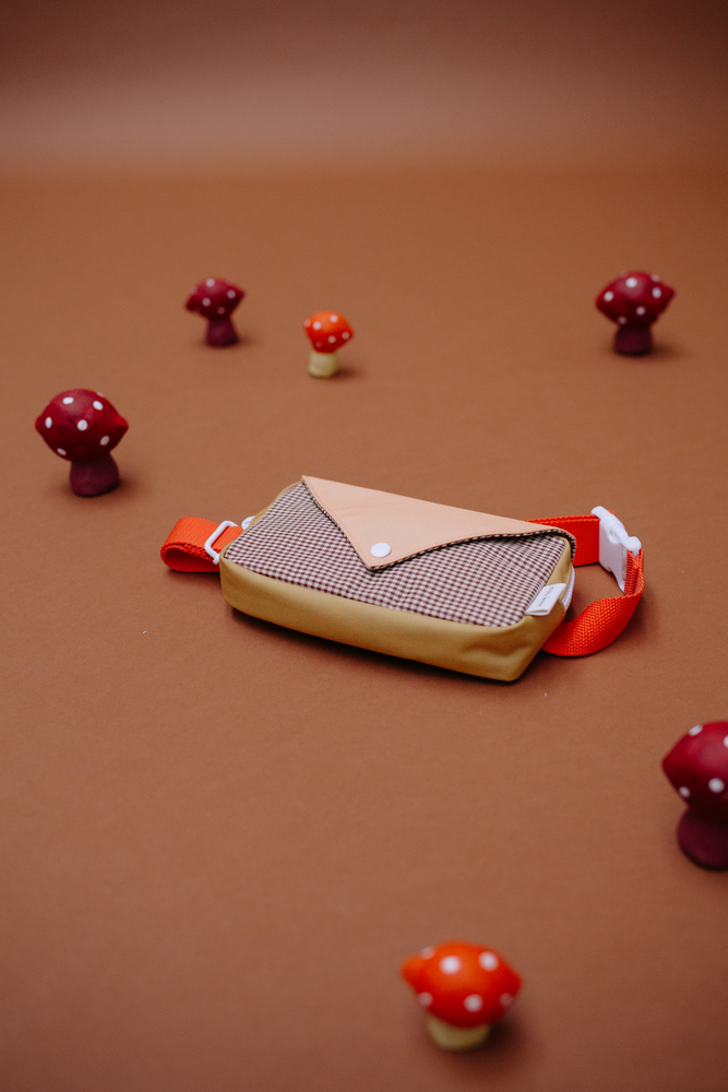 Sticky Lemon Sticky Lemon - fanny pack small - lemon tree - apple juice