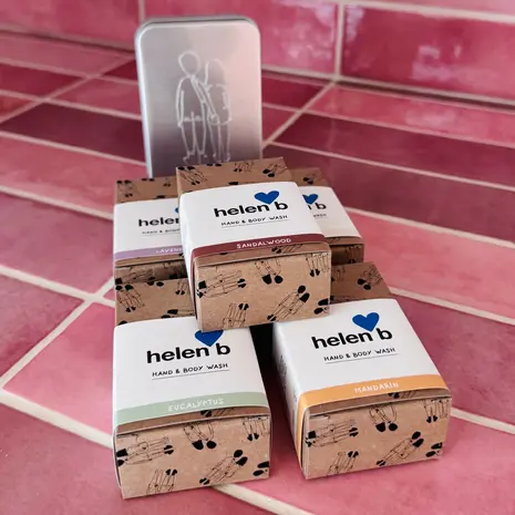 Helen b Helen b - zeepblik - naked couple Helen b Helen b - zeepblik - naked couple