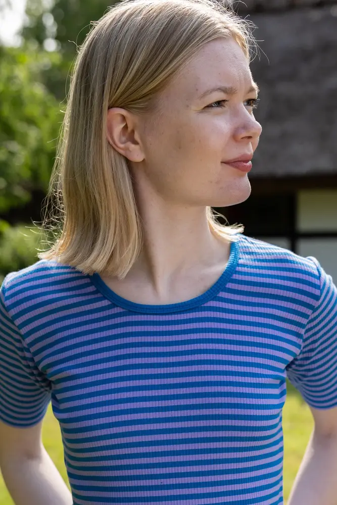 Danefae Danefae - danerolemodel ribbing tee - light lilac/warm blue
