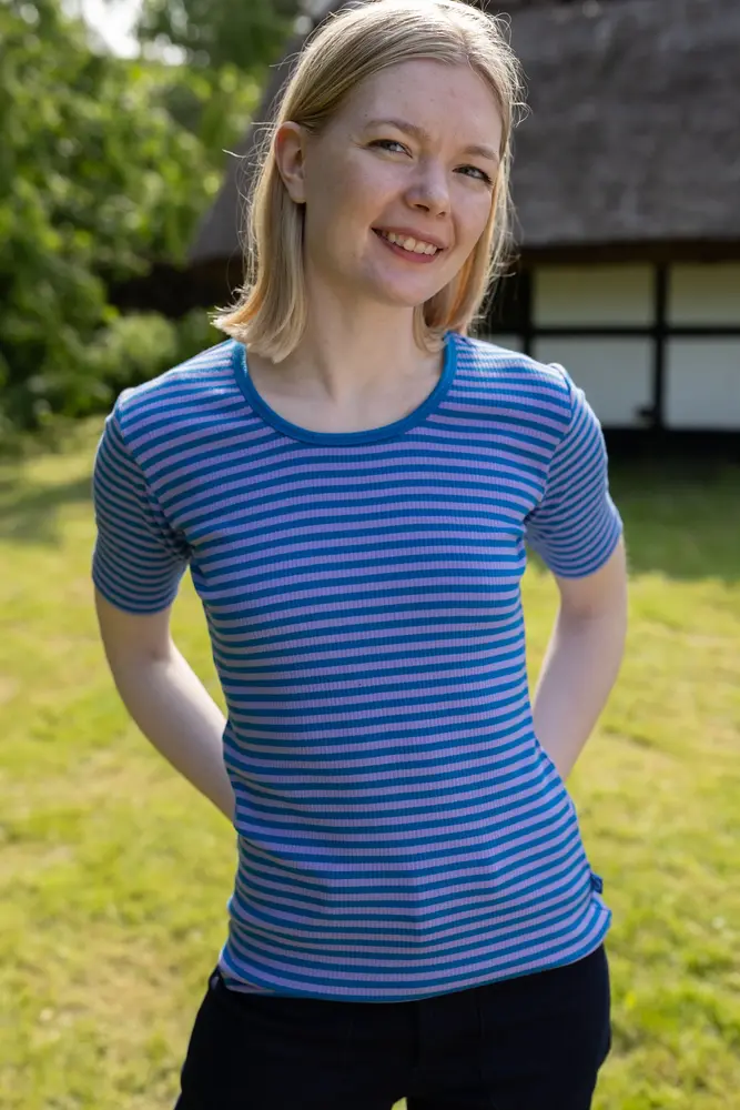 Danefae Danefae - danerolemodel ribbing tee - light lilac/warm blue