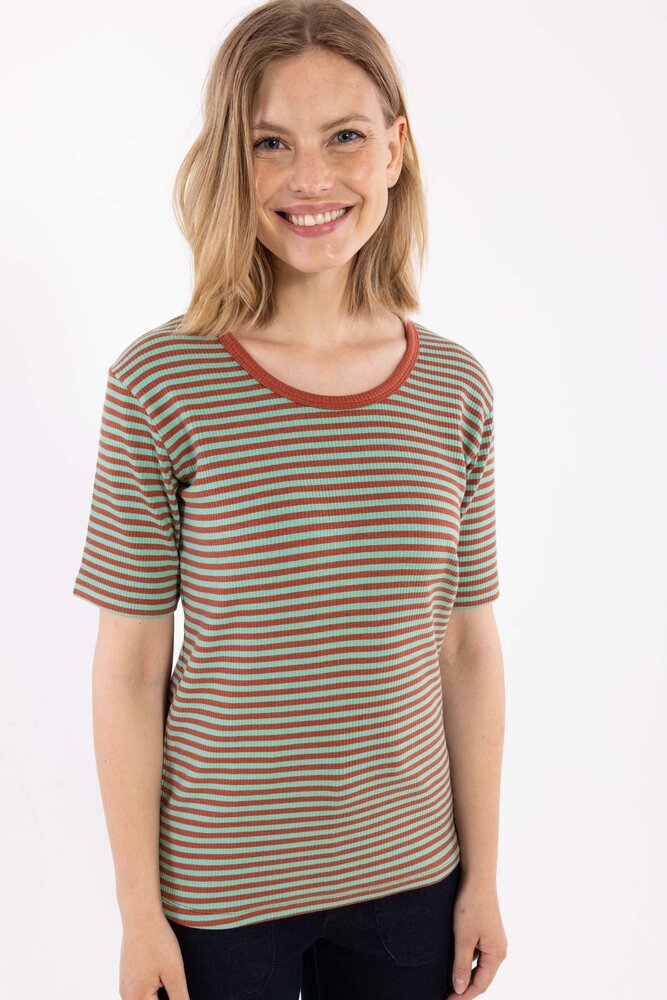 Danefae Danefae - danerolemodel ribbing tee - faded mint/chili