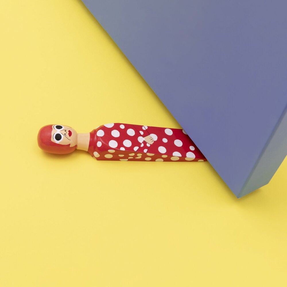 Wedgie Wedgie - deurstopper - yayoy (red polka dot) Wedgie Wedgie - deurstopper - yayoy (red polka dot)