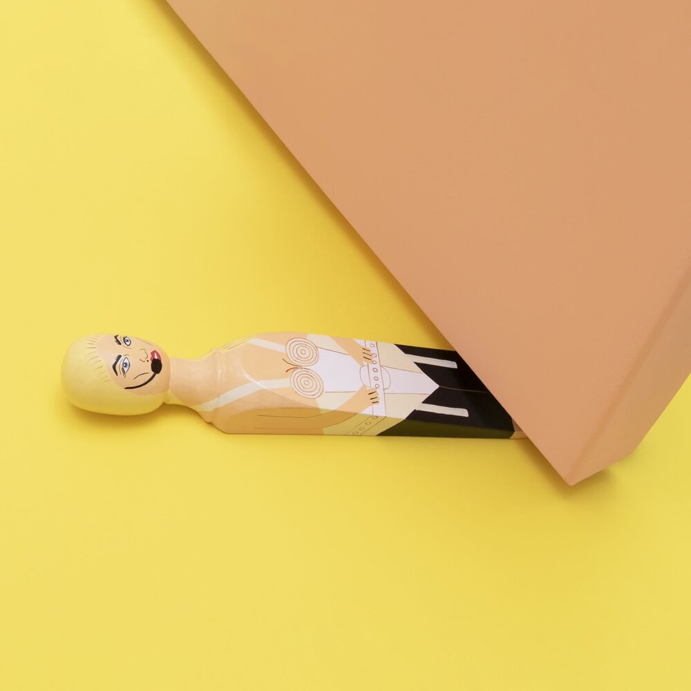 Wedgie Wedgie - deurstopper - madge (cone outfit) Wedgie Wedgie - deurstopper - madge (cone outfit)