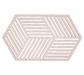 Zone Denmark Zone - panonderzetter hexagon lang (24x14cm) - rose Zone Denmark Zone - panonderzetter hexagon lang (24x14cm) - rose