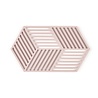 Zone Denmark Zone - panonderzetter hexagon lang (24x14cm) - rose Zone Denmark Zone - panonderzetter hexagon lang (24x14cm) - rose