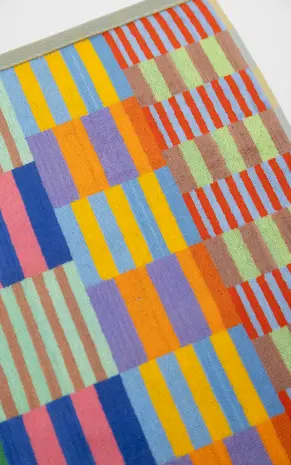Foekje Fleur Foekje fleur - odds & ends - tulip quilt badhanddoek S (50x90 cm) #122 Foekje Fleur Foekje fleur - odds & ends - tulip quilt badhanddoek S (50x90 cm) #122