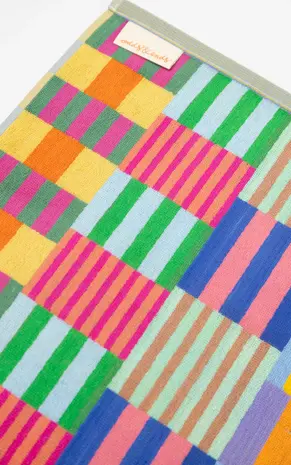 Foekje Fleur Foekje fleur - odds & ends - tulip quilt badhanddoek S (50x90 cm) #122 Foekje Fleur Foekje fleur - odds & ends - tulip quilt badhanddoek S (50x90 cm) #122