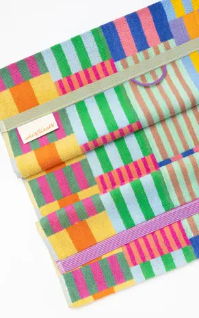 Foekje Fleur Foekje fleur - odds & ends - tulip quilt badhanddoek S (50x90 cm) #122 Foekje Fleur Foekje fleur - odds & ends - tulip quilt badhanddoek S (50x90 cm) #122