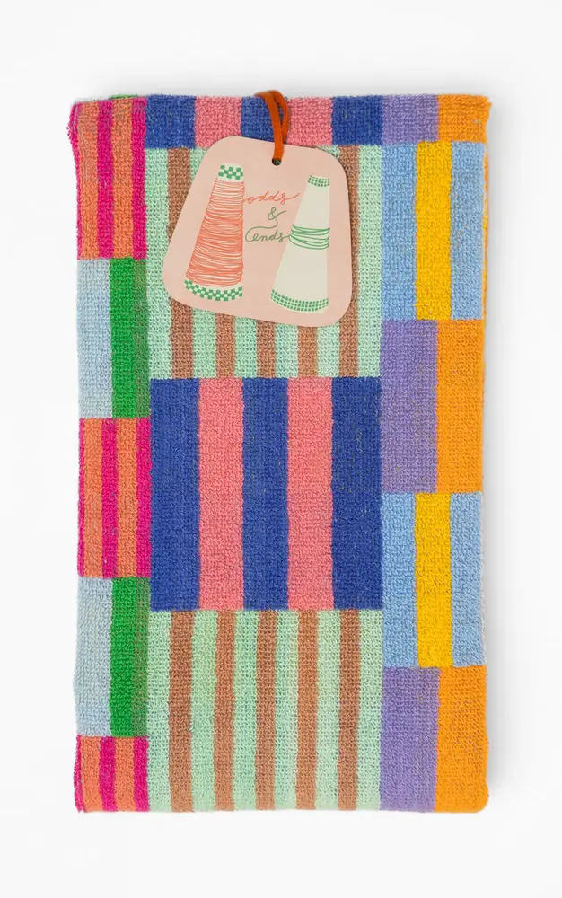 Foekje Fleur Foekje fleur - odds & ends - tulip quilt badhanddoek S (50x90 cm) #122 Foekje Fleur Foekje fleur - odds & ends - tulip quilt badhanddoek S (50x90 cm) #122