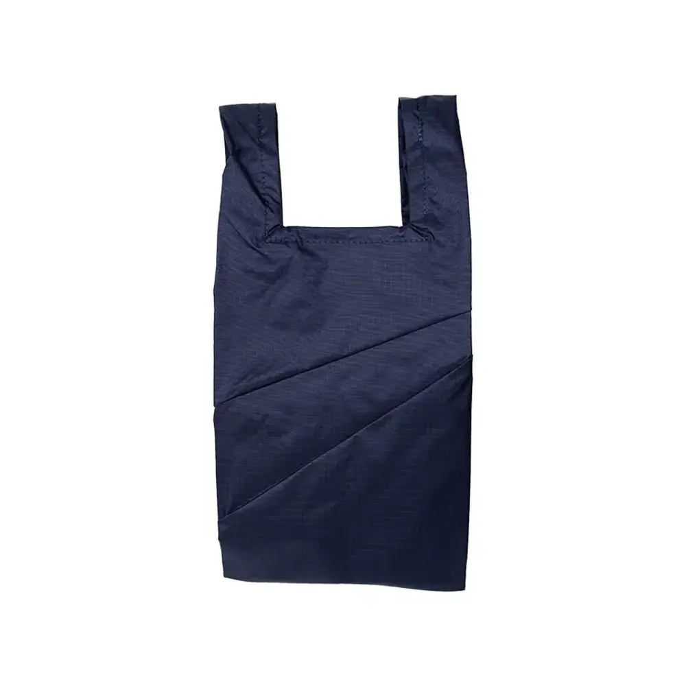 Susan Bijl Susan Bijl - the new shopping bag medium - mono water