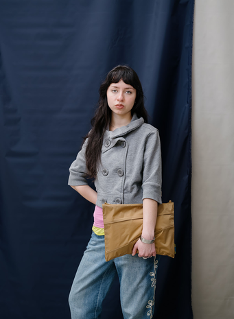 Susan Bijl Susan Bijl - the new pouch large - mono camel Susan Bijl Susan Bijl - the new pouch large - mono camel
