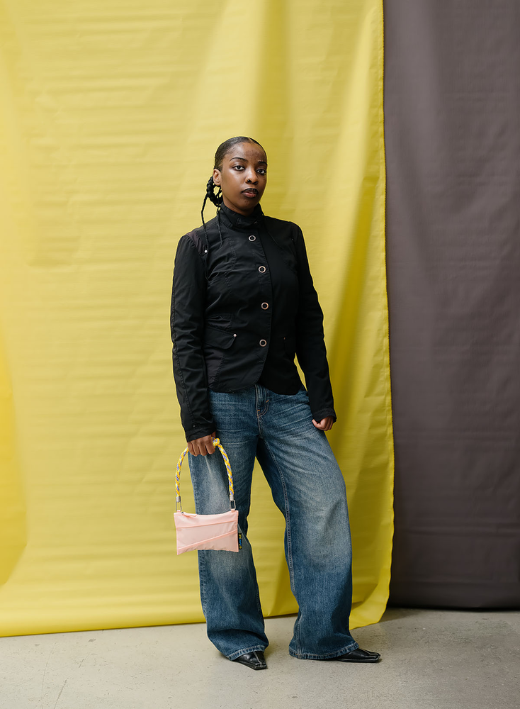 Susan Bijl Susan Bijl - the new pouch small - mono tone