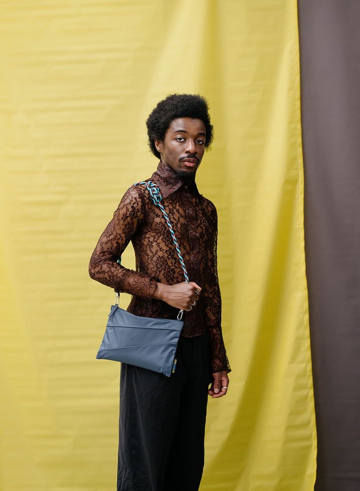Susan Bijl Susan Bijl - the new pouch medium - mono tornado