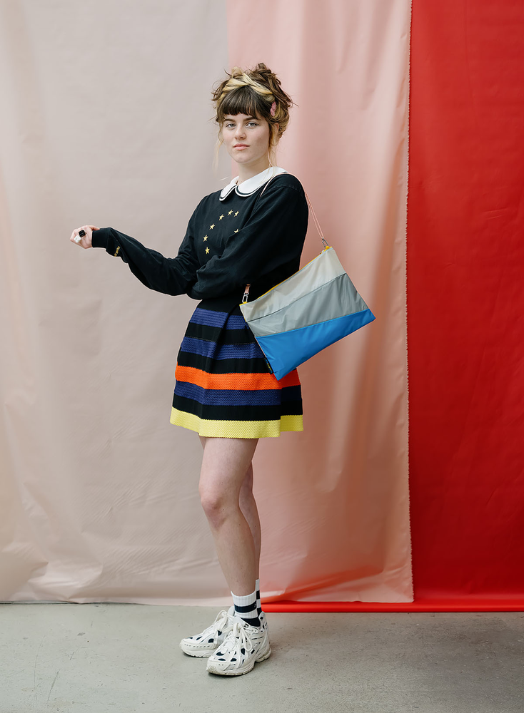 Susan Bijl Susan Bijl - the new pouch large - multi black