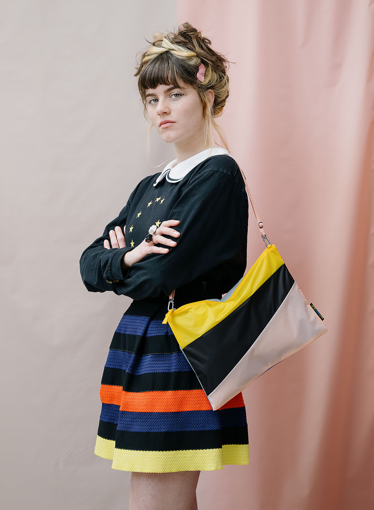 Susan Bijl Susan Bijl - the new pouch large - multi black