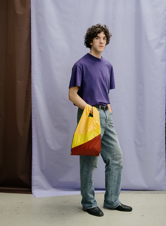 Susan Bijl Susan Bijl - the new shopping bag medium - multi tv yellow Susan Bijl Susan Bijl - the new shopping bag medium - multi tv yellow