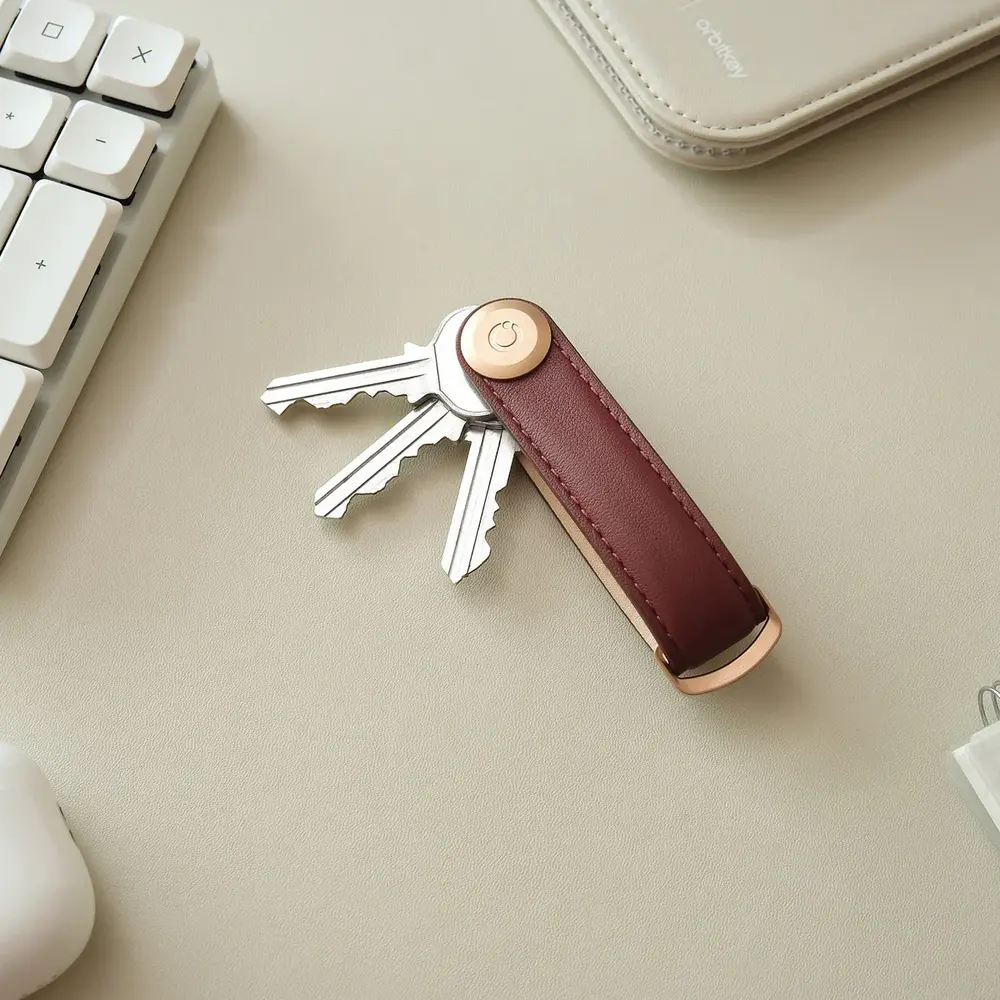 Orbitkey Orbitkey - key organizer 2.0 - premium leather - wine Orbitkey Orbitkey - key organizer 2.0 - premium leather - wine