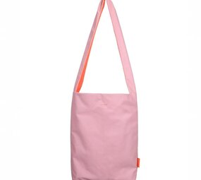 Tinne+Mia Tinne+Mia - feel good bag - pink dolphin Tinne+Mia Tinne+Mia - feel good bag - pink dolphin