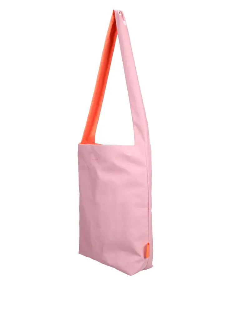 Tinne+Mia Tinne+Mia - feel good bag - pink dolphin Tinne+Mia Tinne+Mia - feel good bag - pink dolphin