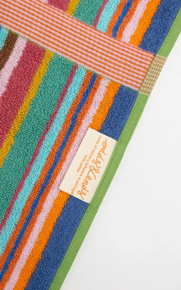 Foekje Fleur Foekje fleur - odds & ends - ribbons badhanddoek M (60x120 cm) #111 Foekje Fleur Foekje fleur - odds & ends - ribbons badhanddoek M (60x120 cm) #111