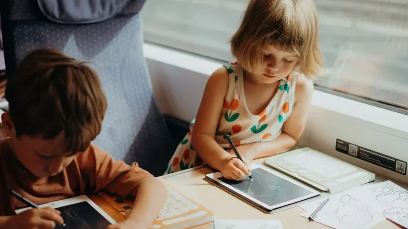 Op vakantie met kinderen? Dit speelgoed maakt de reis een stuk leuker