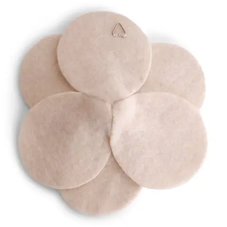 Gry & Sif Gry & sif - muurdecoratie french anemone - white Gry & Sif Gry & sif - muurdecoratie french anemone - white
