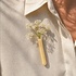 Muurbloempjes - bloemenbroche - yellow