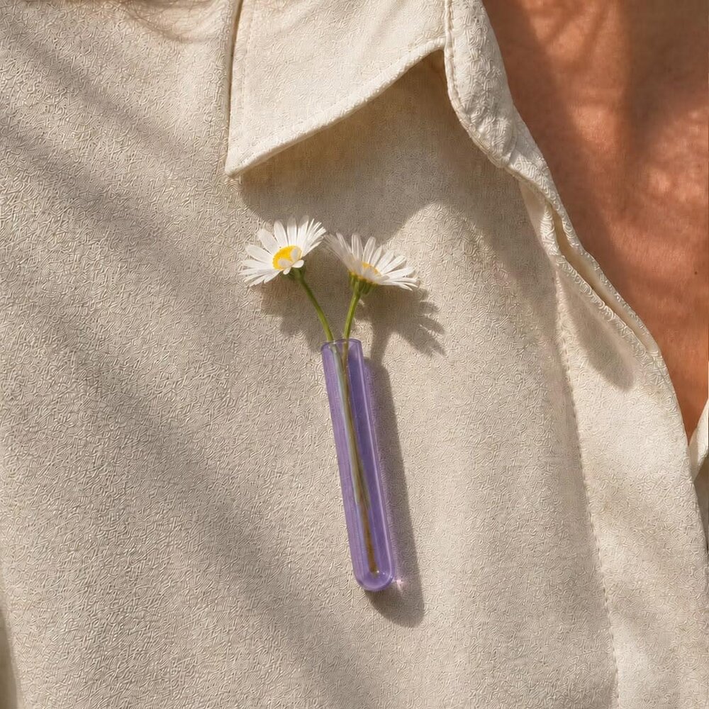 Muurbloempjes Muurbloempjes - bloemenbroche - purple