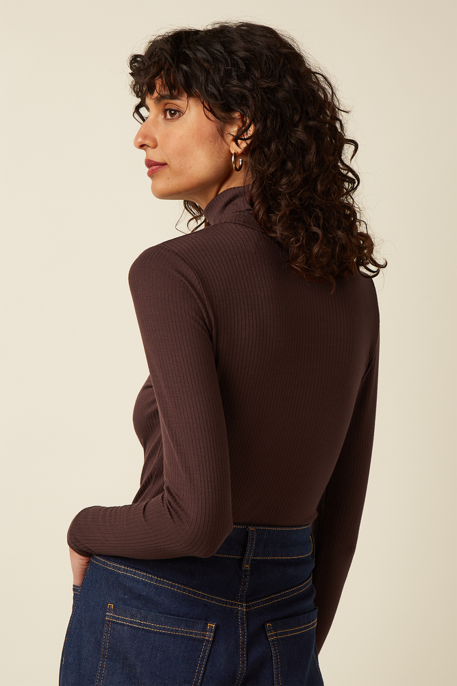 King Louie King Louie - rollneck top uni rib - chocolate King Louie King Louie - rollneck top uni rib - chocolate