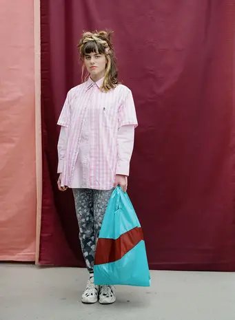 Susan Bijl Susan Bijl - the new shopping bag large - drive & oxide Susan Bijl Susan Bijl - the new shopping bag large - drive & oxide