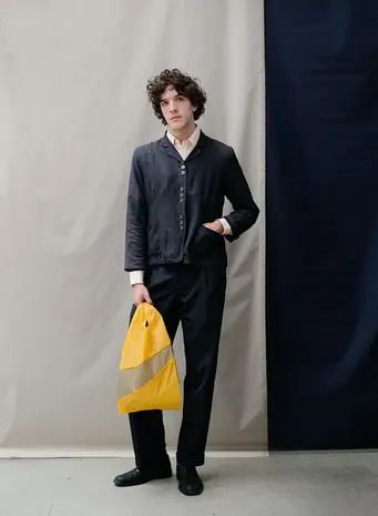 Susan Bijl Susan Bijl - the new shopping bag medium - reflect & clay Susan Bijl Susan Bijl - the new shopping bag medium - reflect & clay