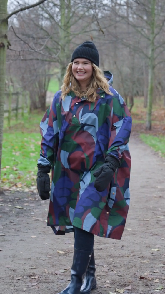 Danefae Danefae - danedream drops rain poncho - blue purple trops Danefae Danefae - danedream drops rain poncho - blue purple trops