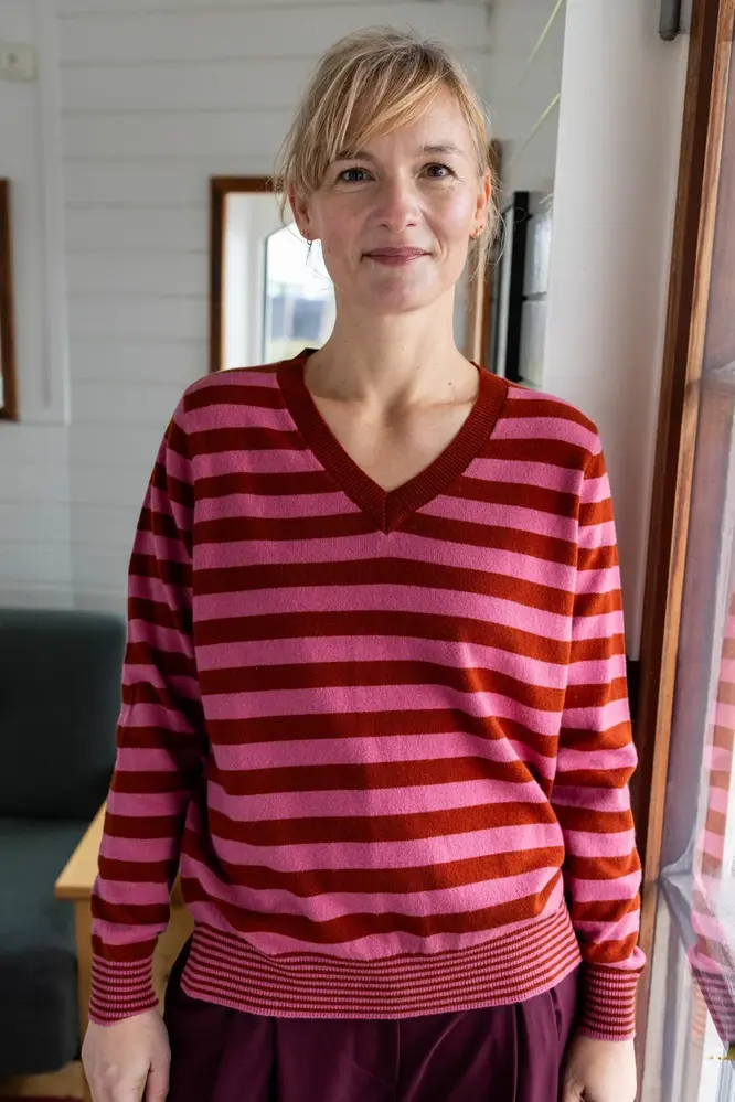 Danefae Danefae - danenote merino wool sweater - berry compote/chili