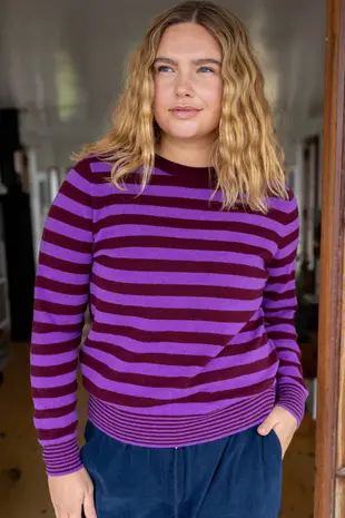 Danefae Danefae - daneletter merino wool sweater - purple/dark wine Danefae Danefae - daneletter merino wool sweater - purple/dark wine