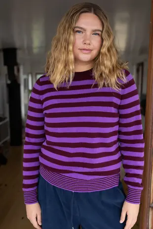 Danefae Danefae - daneletter merino wool sweater - purple/dark wine Danefae Danefae - daneletter merino wool sweater - purple/dark wine