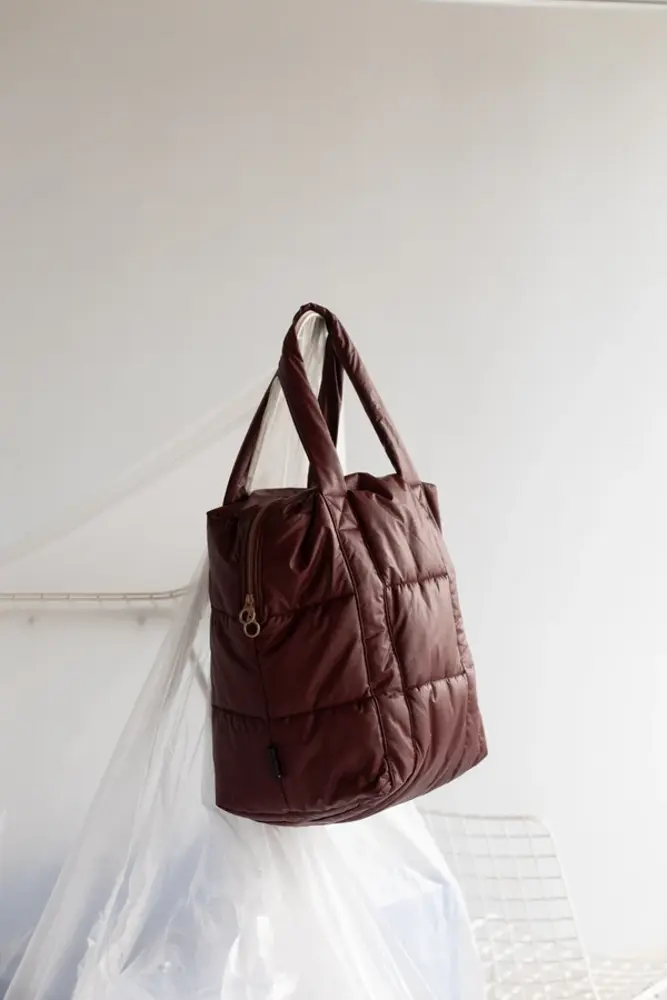 Tinne+Mia Tinne+Mia - clode puffy shoulder bag - new maroon Tinne+Mia Tinne+Mia - clode puffy shoulder bag - new maroon
