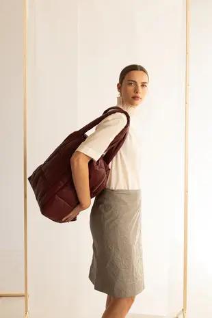 Tinne+Mia Tinne+Mia - clode puffy shoulder bag - new maroon Tinne+Mia Tinne+Mia - clode puffy shoulder bag - new maroon