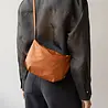 Tinne+Mia Tinne+Mia - cross body feel good baggy - adobe Tinne+Mia Tinne+Mia - cross body feel good baggy - adobe