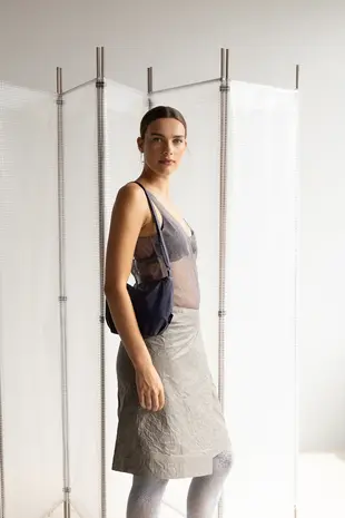 Tinne+Mia Tinne+Mia - cross body feel good baggy - graystone Tinne+Mia Tinne+Mia - cross body feel good baggy - graystone