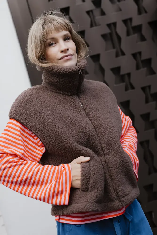 Alwero Alwero - bodywarmer isla light - choco martini Alwero Alwero - bodywarmer isla light - choco martini