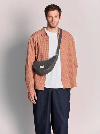 Hindbag Hindbag - crossbody bag andrea - denim dark grey Hindbag Hindbag - crossbody bag andrea - denim dark grey