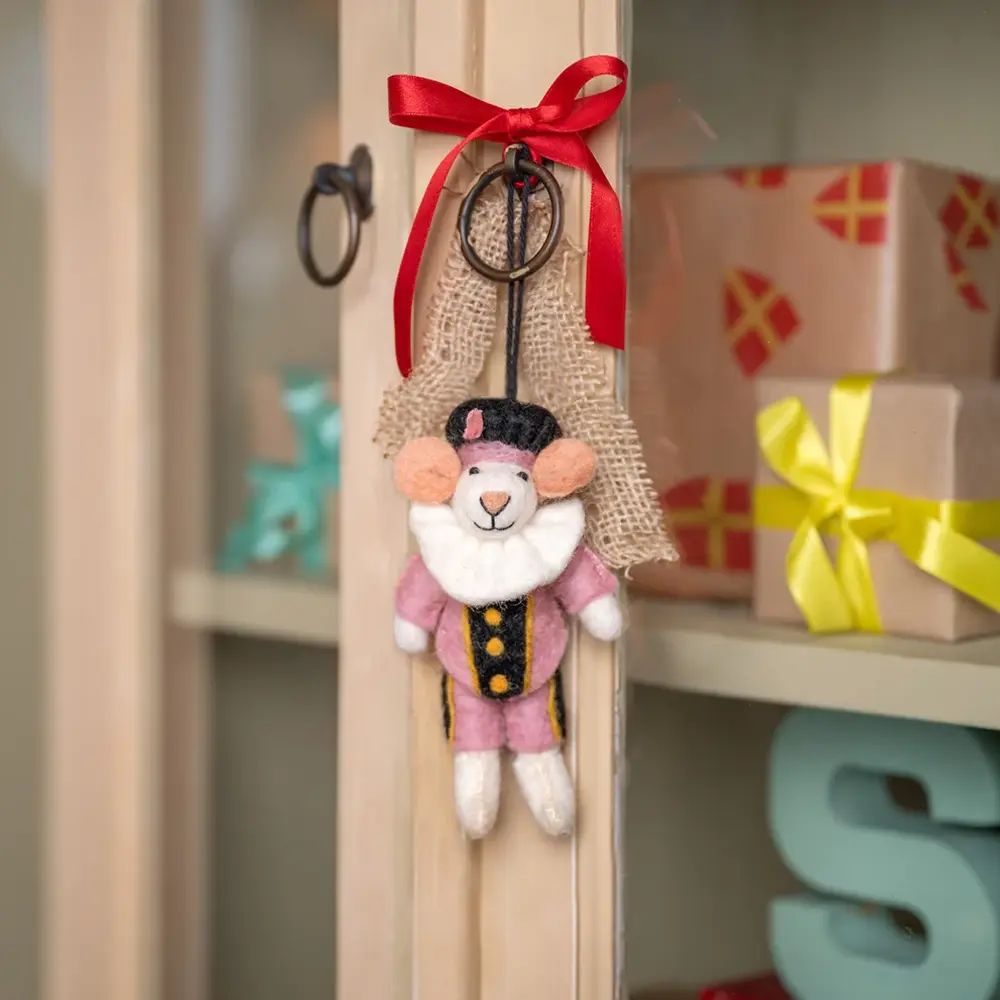 Sjaal met verhaal Sjaal met verhaal - hanger - pietermuis lichtroze