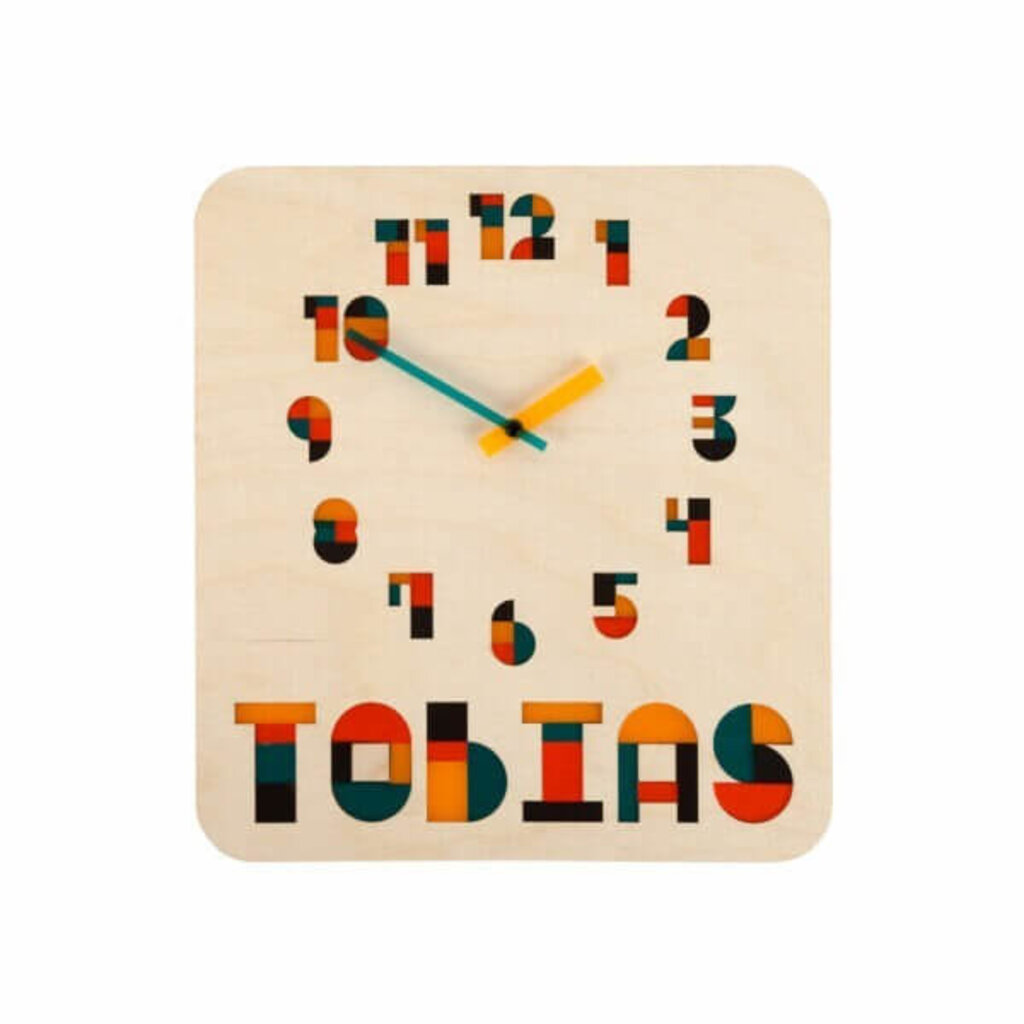 Houten klok met naam