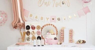 Feestversiering op kleur